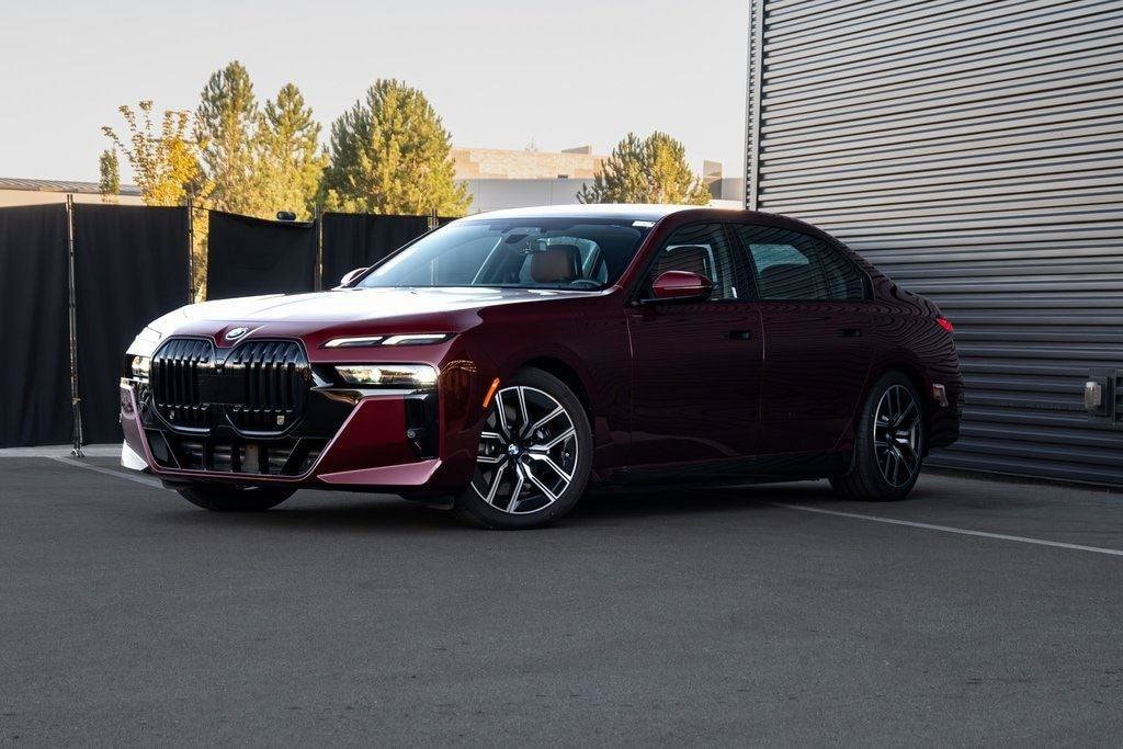 Used 2024 BMW i7 xDrive60 Sedan