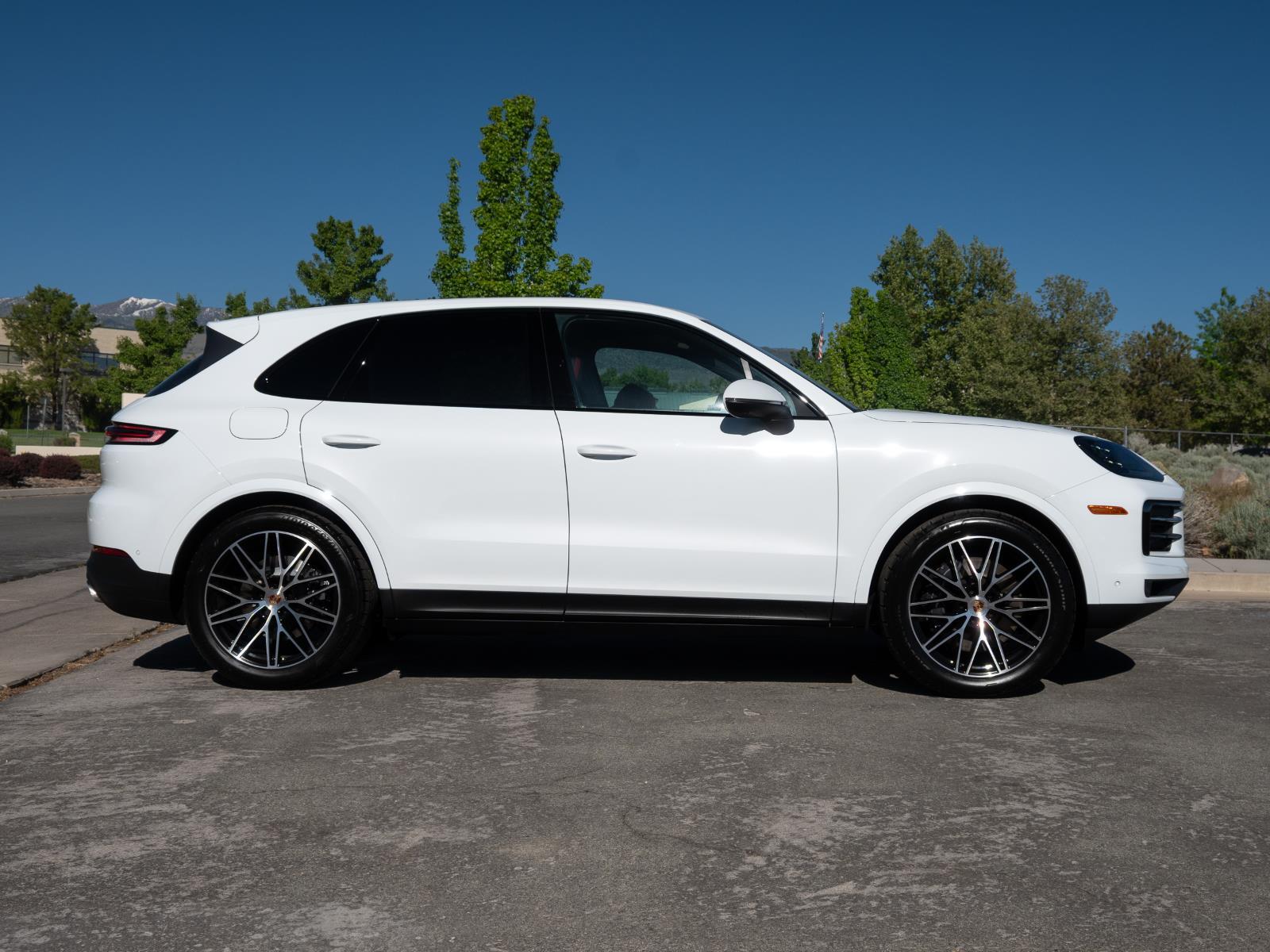 2026 Porsche Cayenne Base - Photo 8