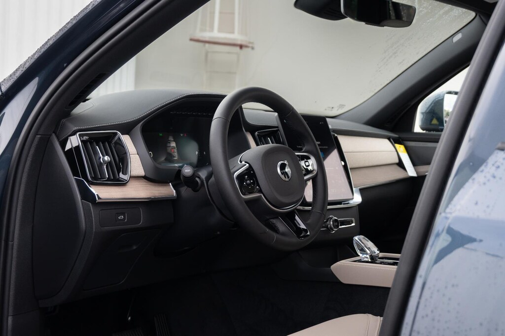 New 2026 Volvo XC90 Plus SUV