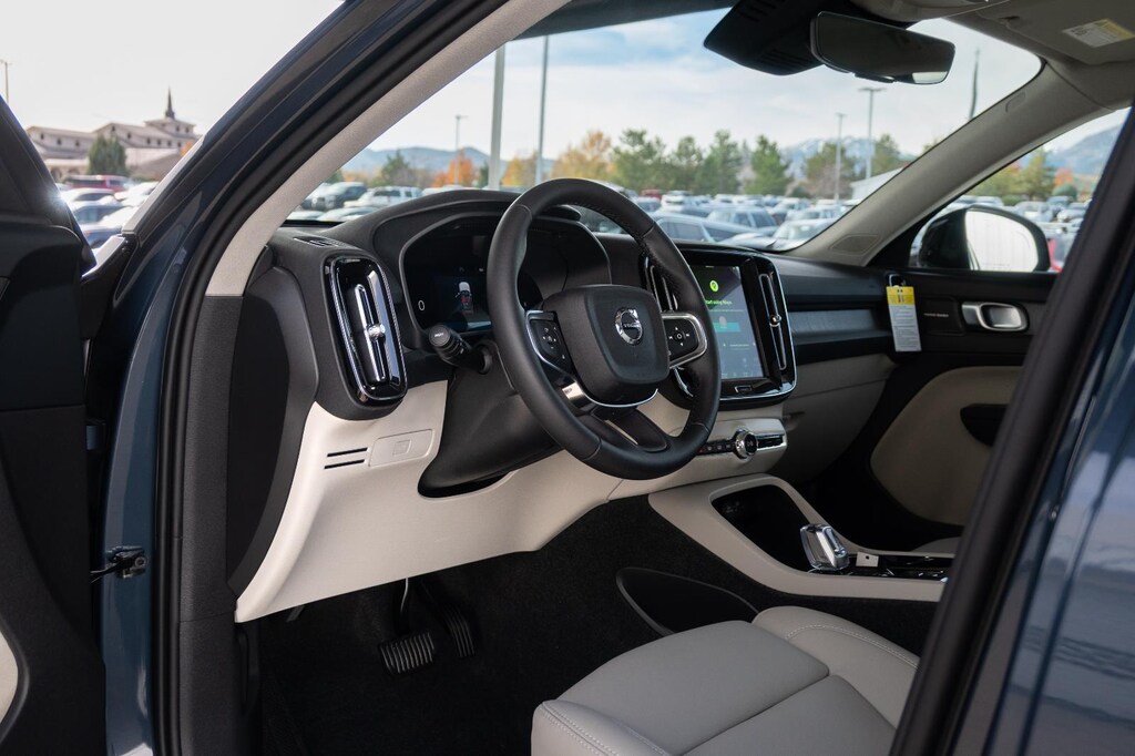 New 2026 Volvo XC40 Ultra SUV