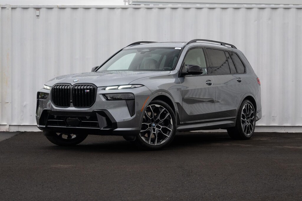 New 2026 BMW X7 M60i Sports Activity Vehicle