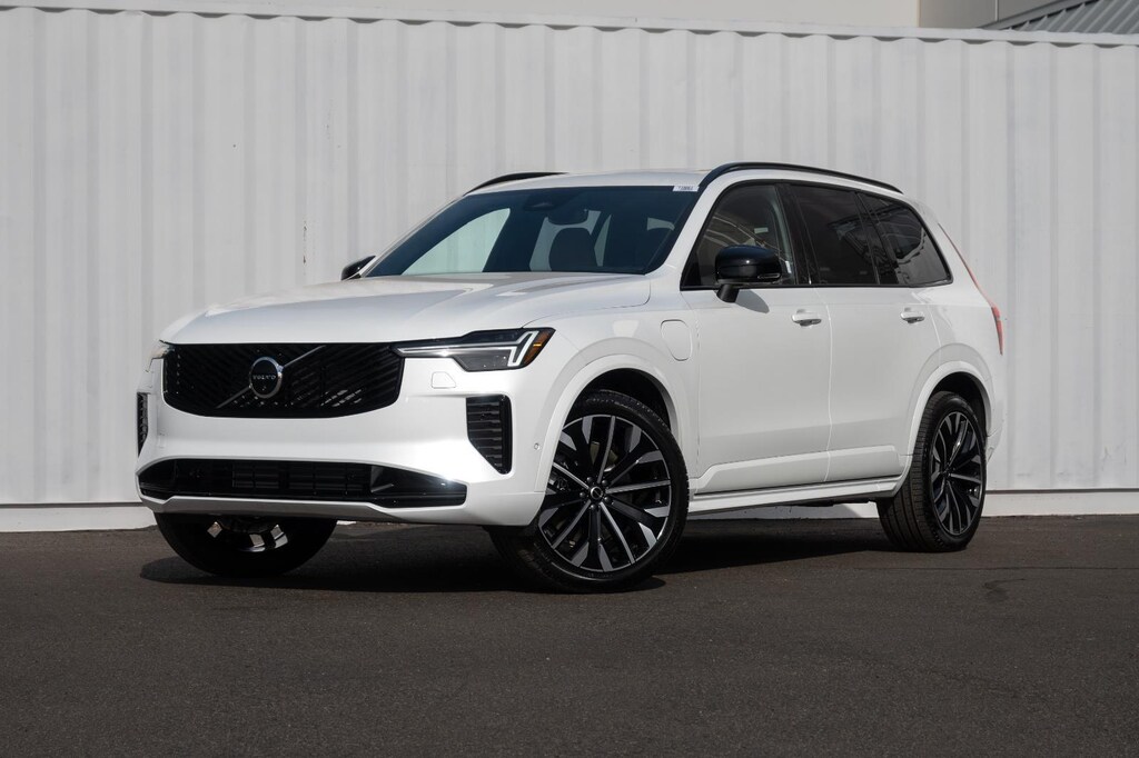 New 2026 Volvo XC90 Plug-In Hybrid Ultra Dark Theme SUV