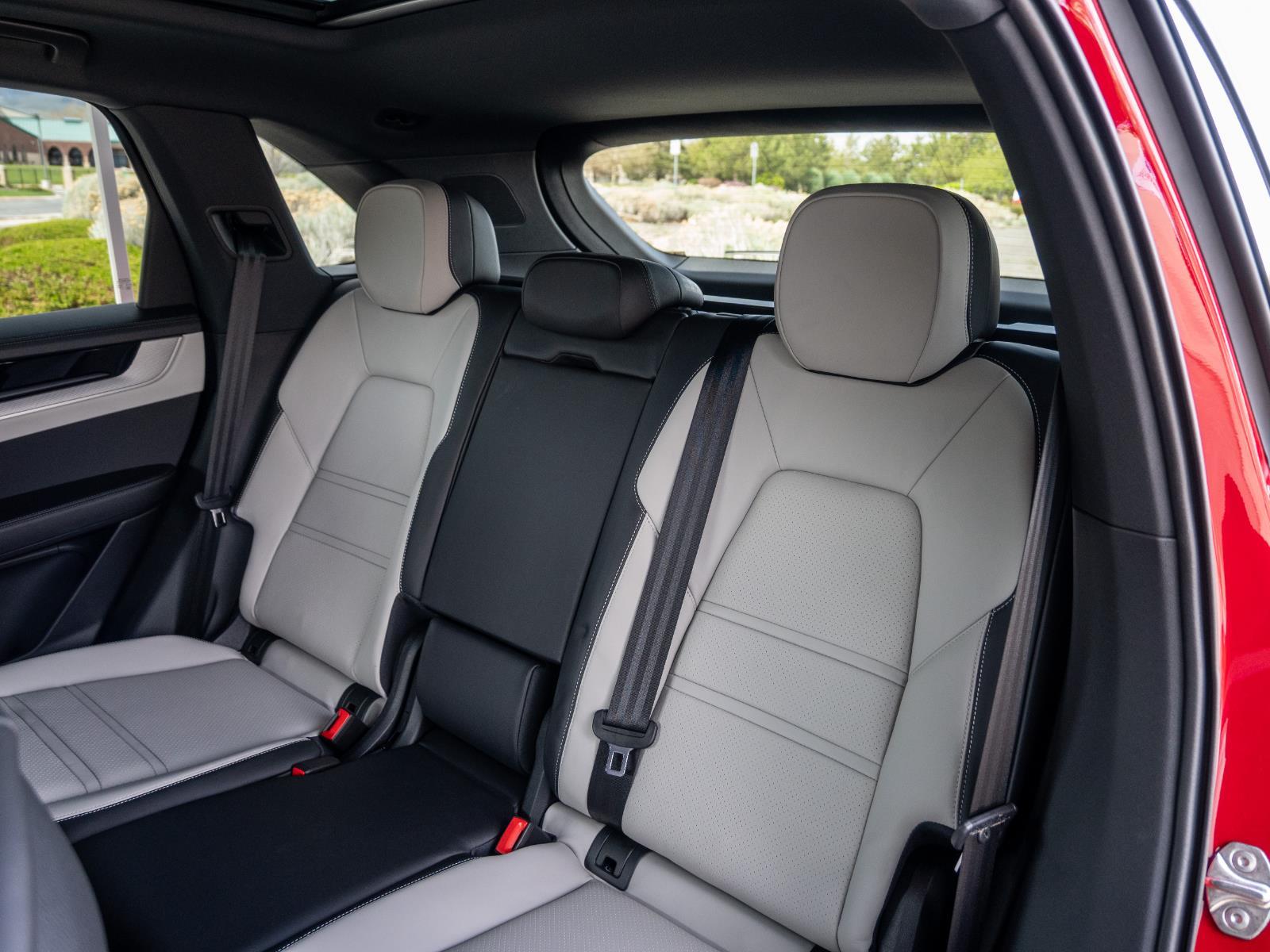 2026 Porsche Cayenne Base - Photo 13