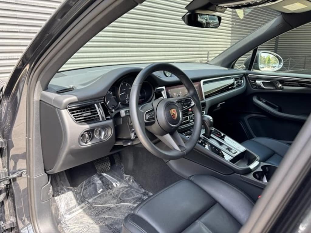 Certified 2025 Porsche Macan  SUV