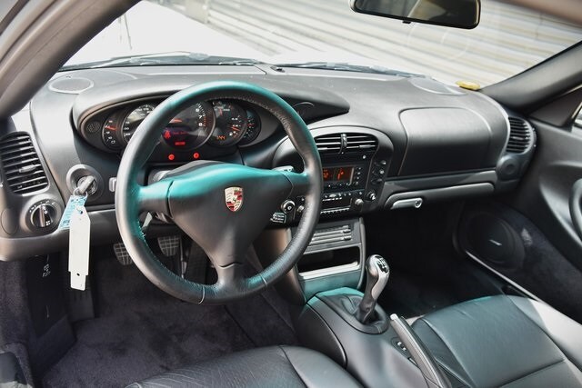 2002 Porsche 911 Coupe photo 4