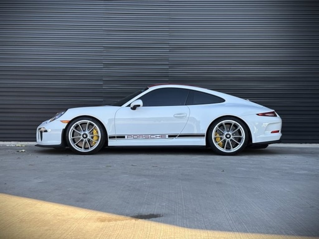 Certified 2016 Porsche 911 R Coupe