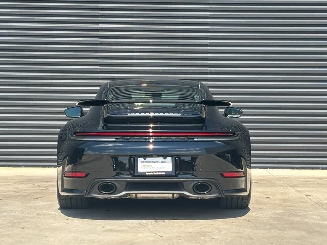 2025 Porsche 911 Coupe photo 4