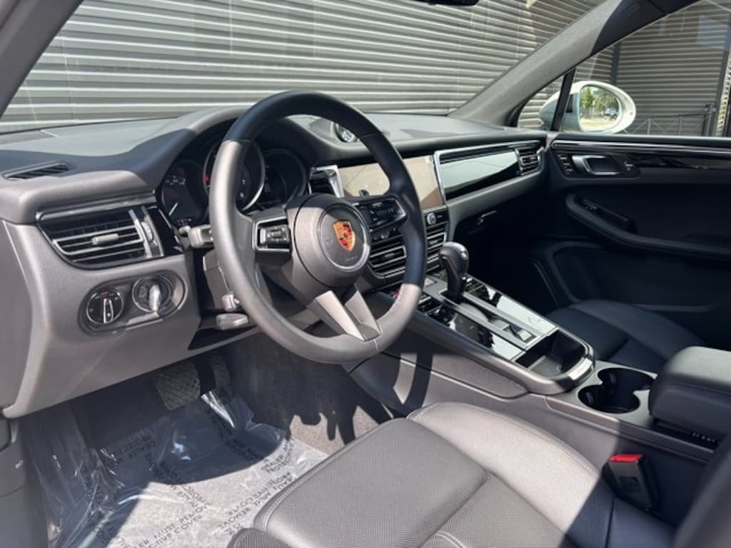 Certified 2025 Porsche Macan  SUV
