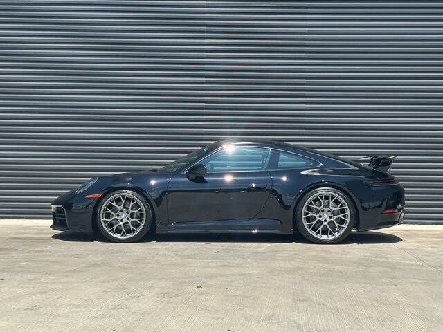 2025 Porsche 911 Coupe photo 2
