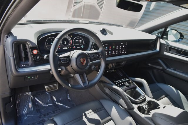 2025 Porsche Cayenne Coupe photo 4