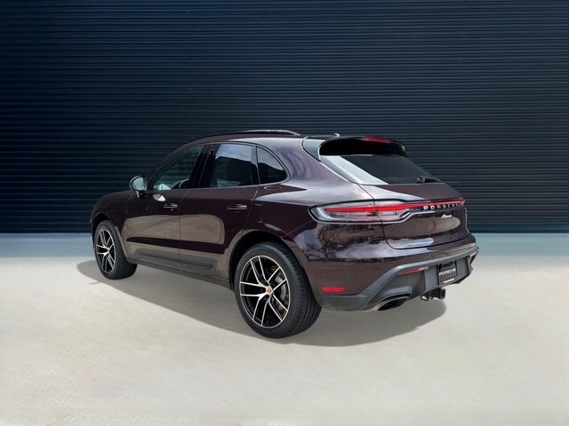 2023 Porsche Macan T photo 3