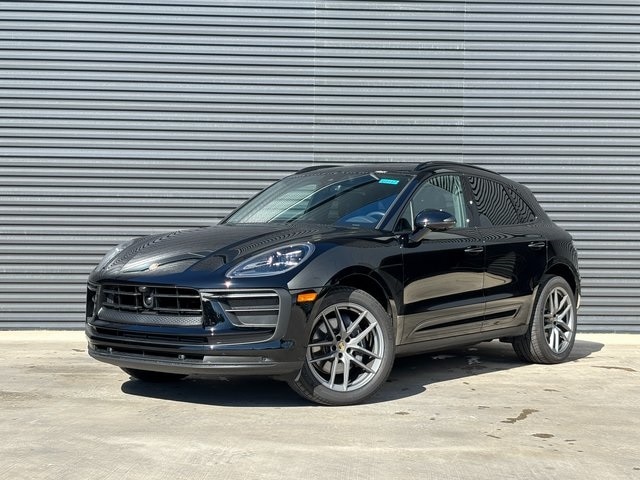 2025 Porsche Macan's photo