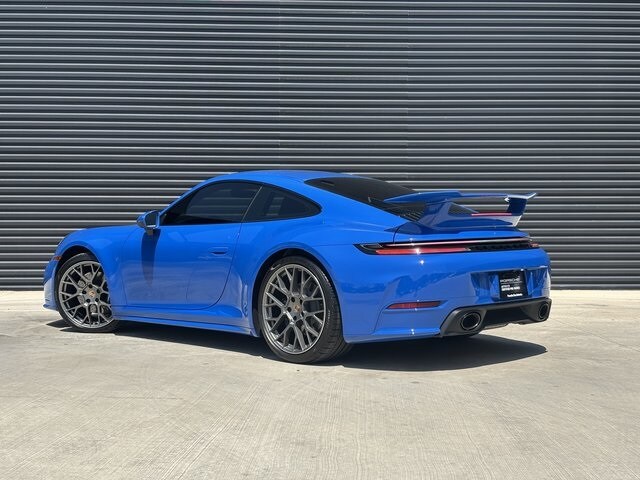 2025 Porsche 911 Coupe photo 3