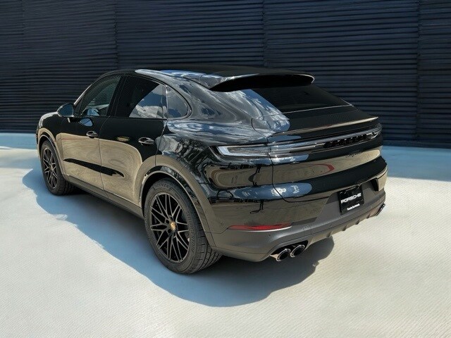 2026 Porsche Cayenne Coupe photo 3