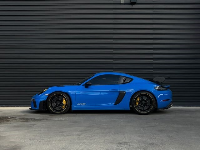 2023 Porsche Cayman GT4 RS photo 2