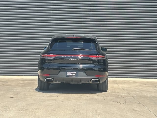 2021 Porsche Macan Base photo 4