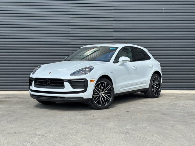 2025 Porsche Macan Base