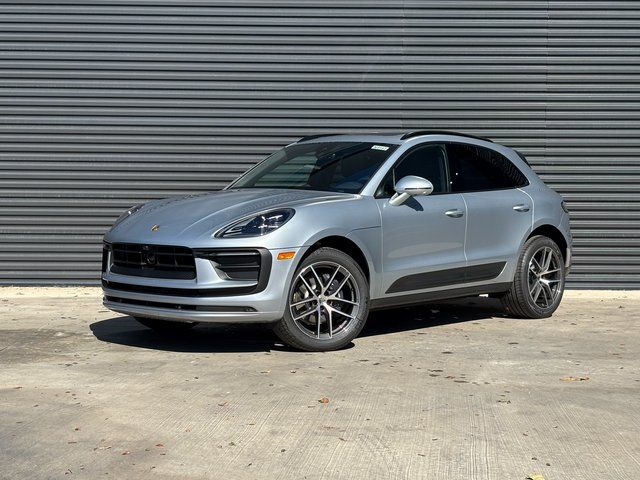 2026 Porsche Macan Base