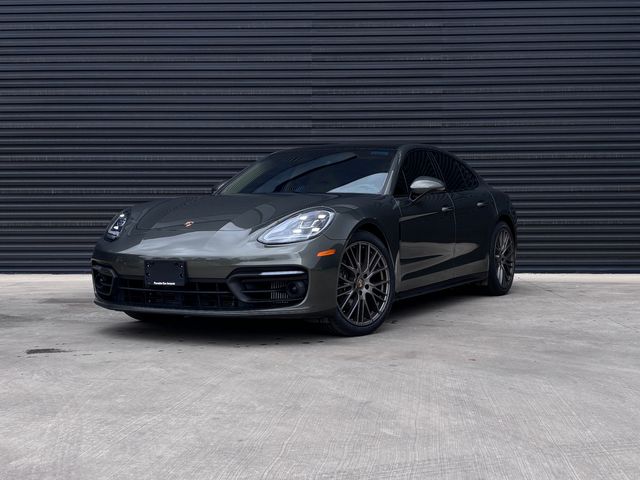 2023 Porsche Panamera Platinum Edition