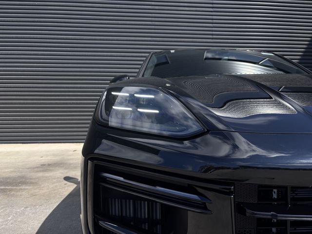 2026 Porsche Cayenne Coup Turbo E-Hybrid - Photo 11