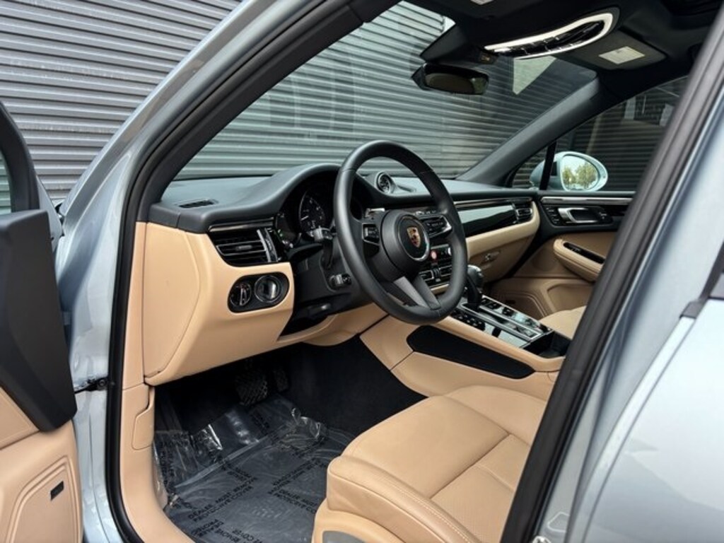 Certified 2025 Porsche Macan SUV