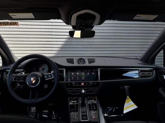 2026 Porsche Macan S - Photo 13