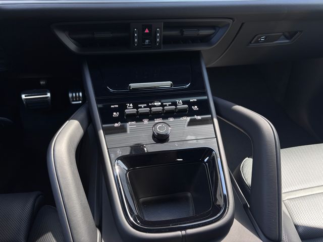 2026 Porsche Cayenne Coup Turbo E-Hybrid - Photo 21