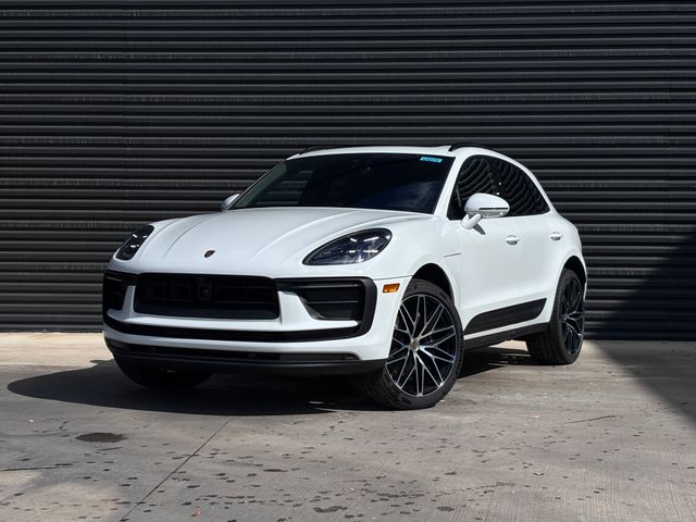 2026 Porsche Macan's photo