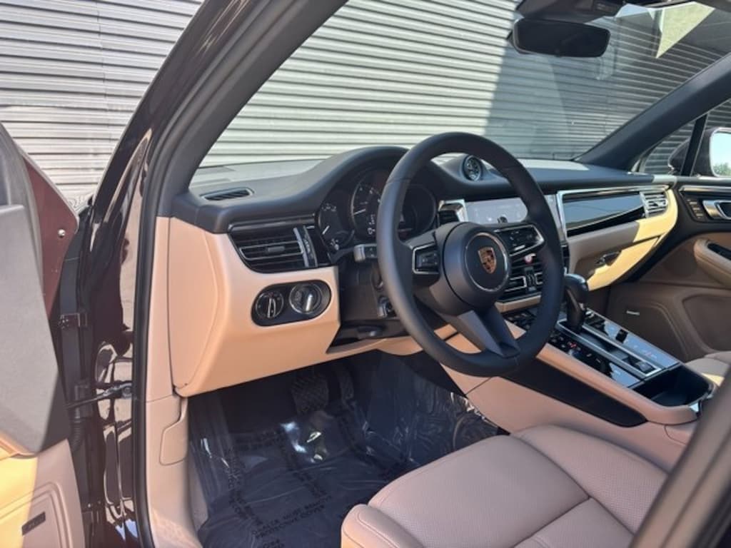 New 2026 Porsche Macan  SUV