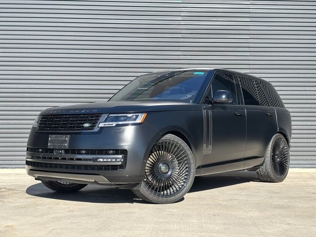 2023 Land Rover Range Rover SE's photo