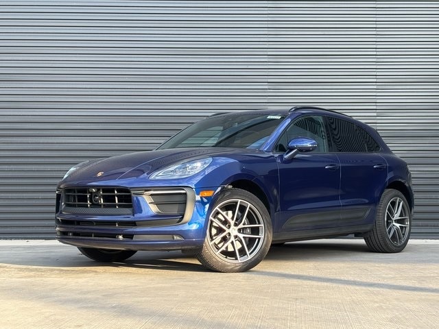 2025 Porsche Macan's photo