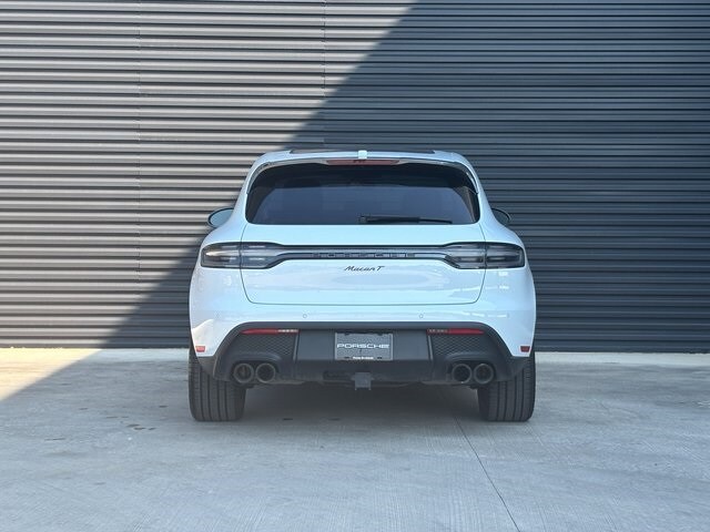 2025 Porsche Macan T photo 4