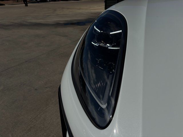 2026 Porsche Macan S - Photo 12