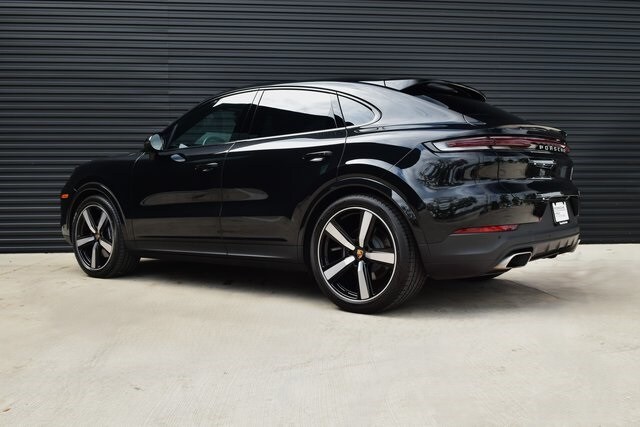 2025 Porsche Cayenne Coupe photo 3