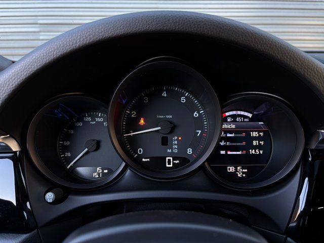 2026 Porsche Macan - Photo 17