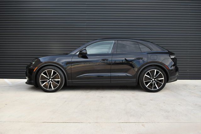 Certified 2025 Porsche Macan Base with VIN WP1AA2XA6SL000626 for sale in San Antonio, TX