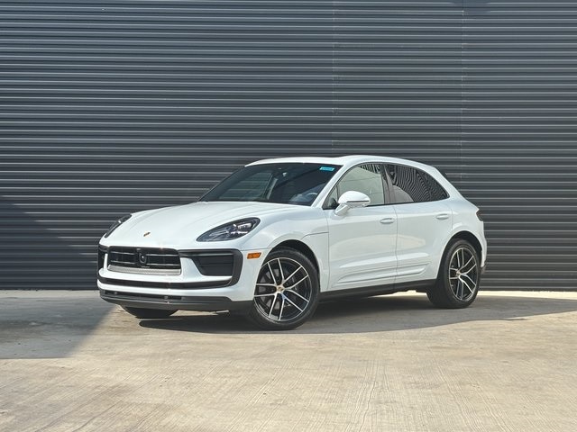 2025 Porsche Macan