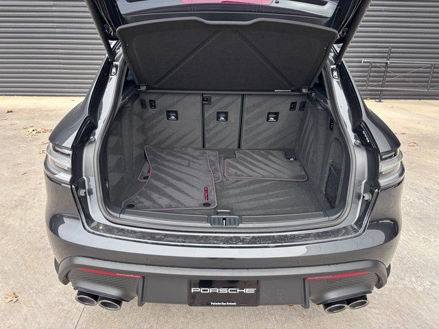 2026 Porsche Macan GTS - Photo 26