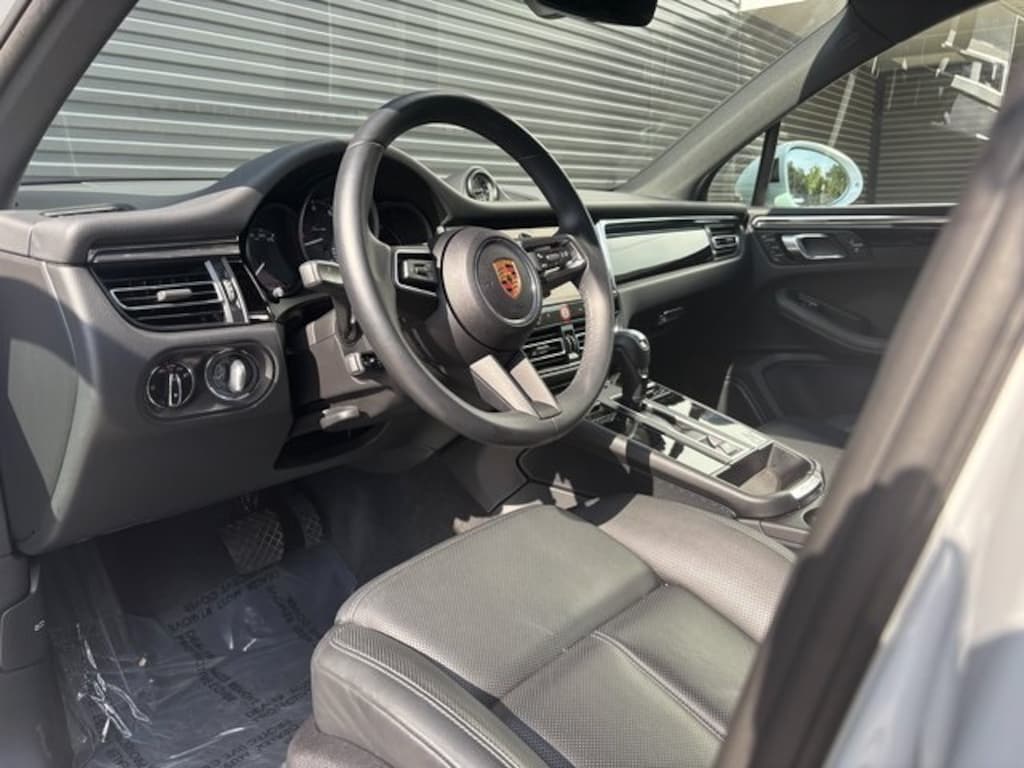 Certified 2025 Porsche Macan  SUV