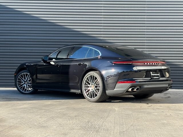 2025 Porsche Panamera 4 photo 3