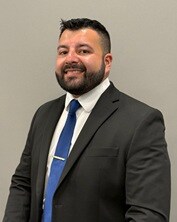 Staff member Julian De La Fuente from ID_82e9746e010b