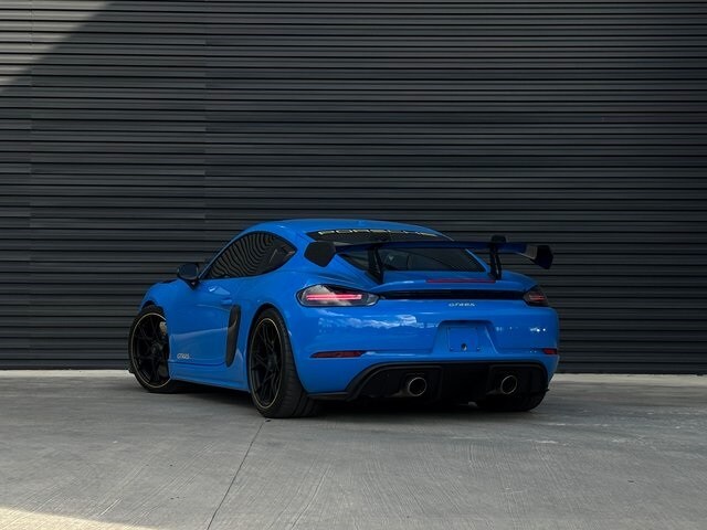 2023 Porsche Cayman GT4 RS photo 3
