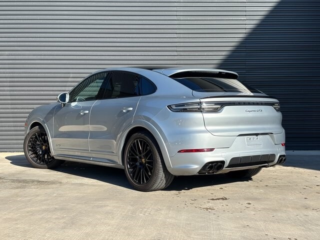 2023 Porsche Cayenne Coupe GTS photo 3