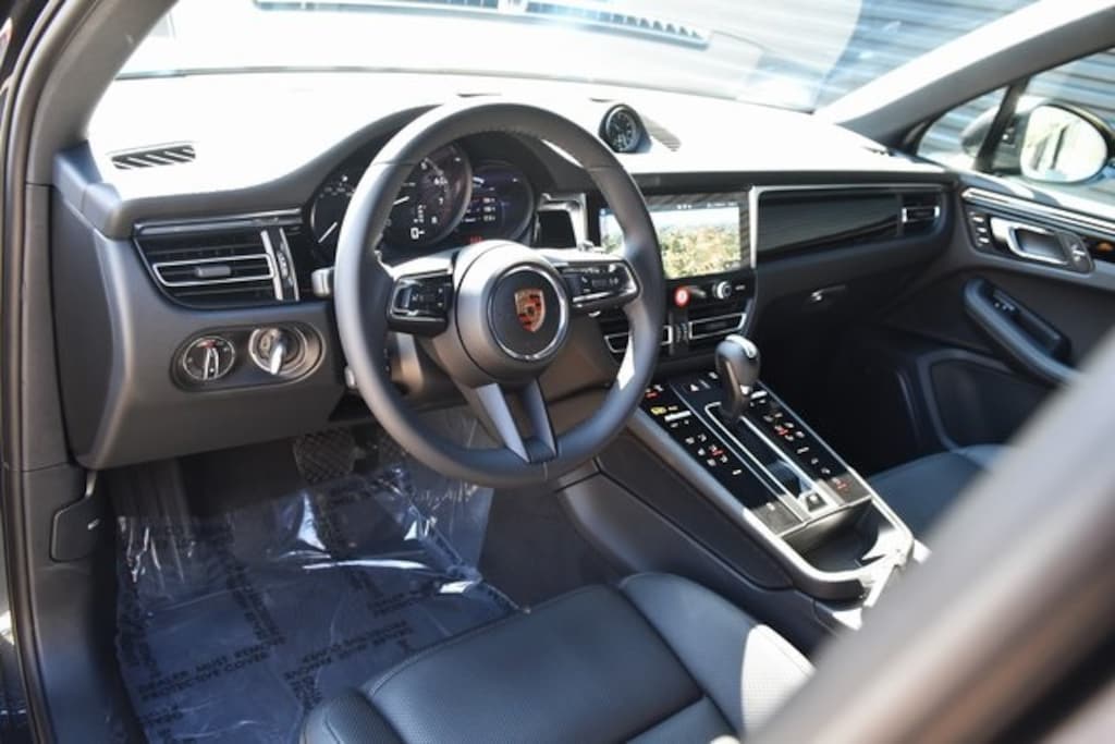 Certified 2025 Porsche Macan  SUV