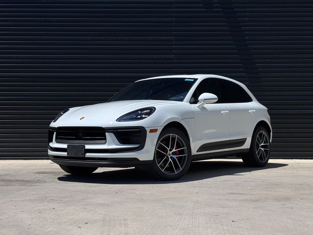 2024 Porsche Macan S's photo