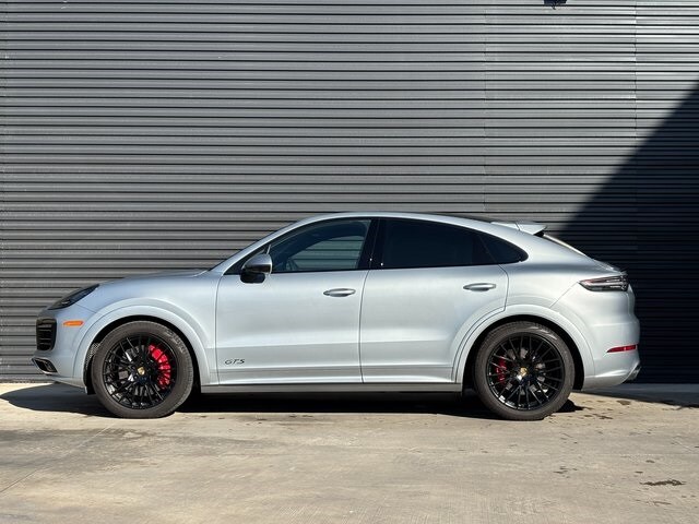 2023 Porsche Cayenne Coupe GTS photo 2