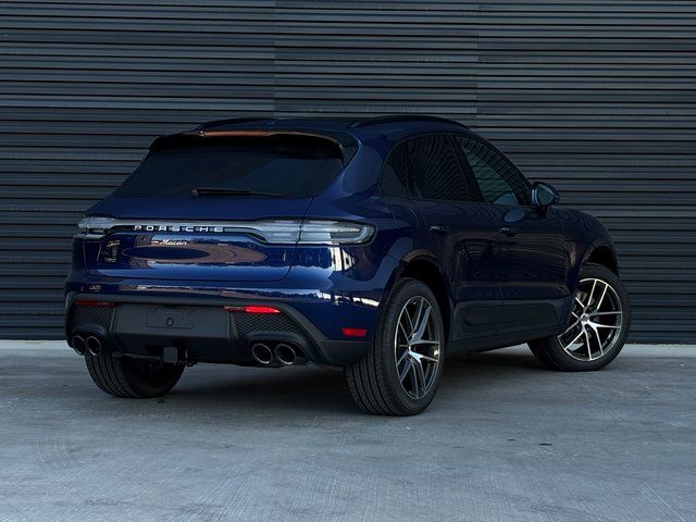 2026 Porsche Macan - Photo 7