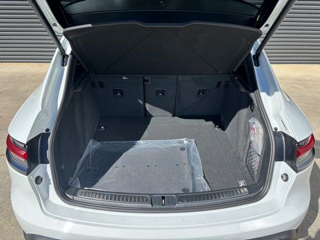 2026 Porsche Macan S - Photo 25