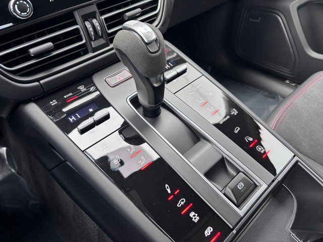 2026 Porsche Macan GTS - Photo 23