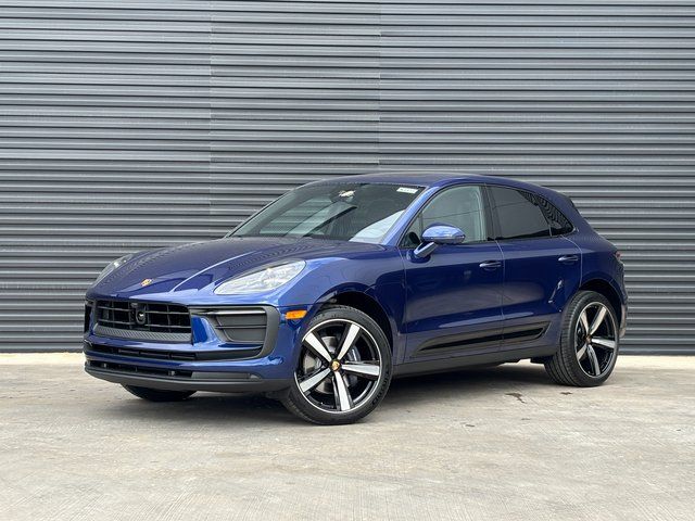 2026 Porsche Macan -'s photo